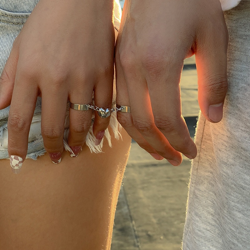 Set Cincin Magnet Bentuk Hati Warna Silver Untuk Pasangan