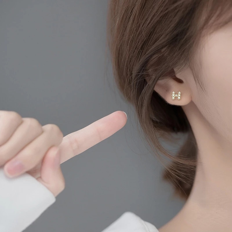 Anting Stud Berlian Imitasi Bentuk Huruf H Warna Emas Gaya Korea Simple Elegan Minimalis Untuk Pesta Pernikahan