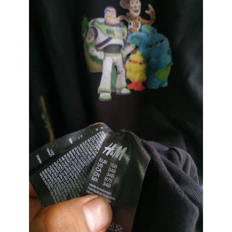 Sweater Crewneck H&amp;M Hnm Toy Story Black Hitam Pria Wanita Full Tag Free Paper Bag Terlaris