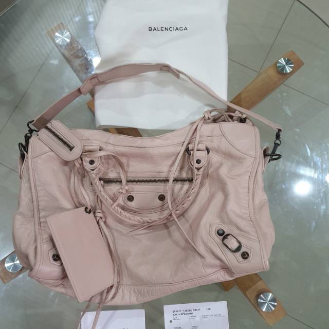 Balenciaga bag warna rose beige