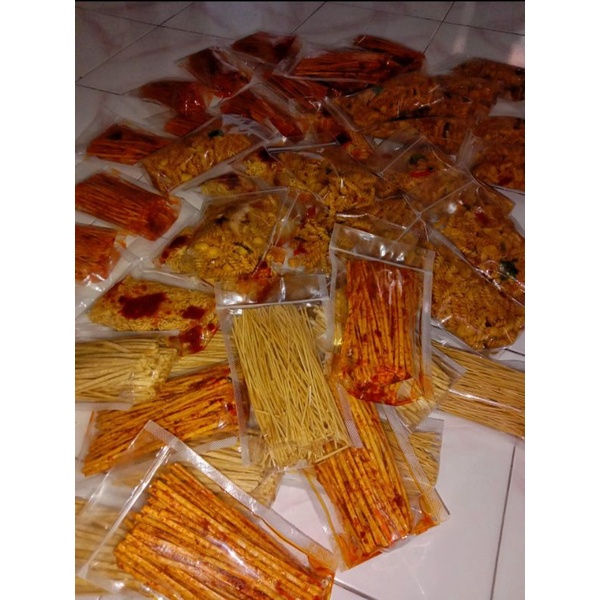 

Cemilan kekinian//Makaroni spiral campur makaroni kerang//Mie kriting pedas hot//Mie lidi kecil//Mie lidi besar//cemilan enak cemilan cocok buat mengobrol