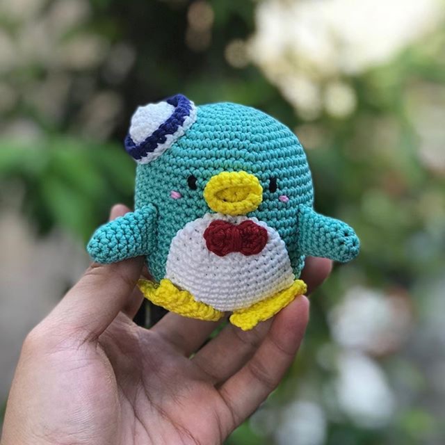 Boneka rajut amigurumi tuxedo sam sanrio