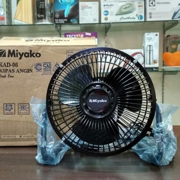 Miyako KAD-06 Kipas Angin Meja BESI TORNSDO Desk Fan 6 Inchi 15 Watt - Bergaransi Resmi