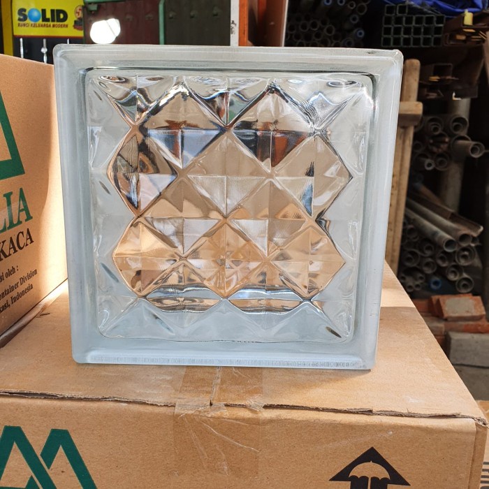 GLASS BLOCK MULIA DIAMOND per Dus