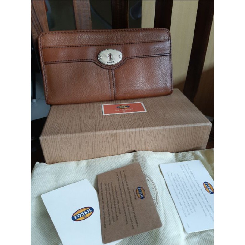 -SOLD- Fossil Maddox topzip wallet