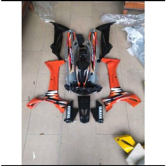 Cover body full f1zr fizr full set halus hitam oren body set