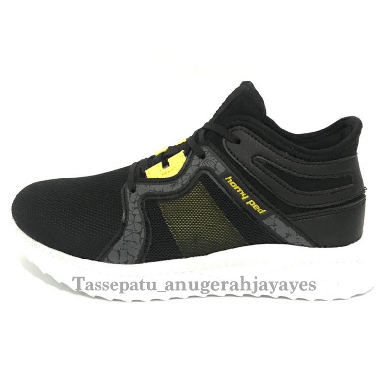 Homyped sepatu sekolah anak