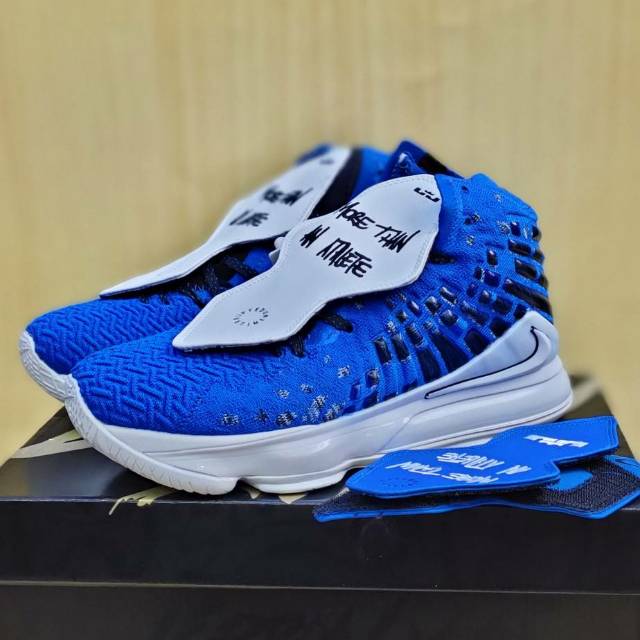 white nike lebron 17