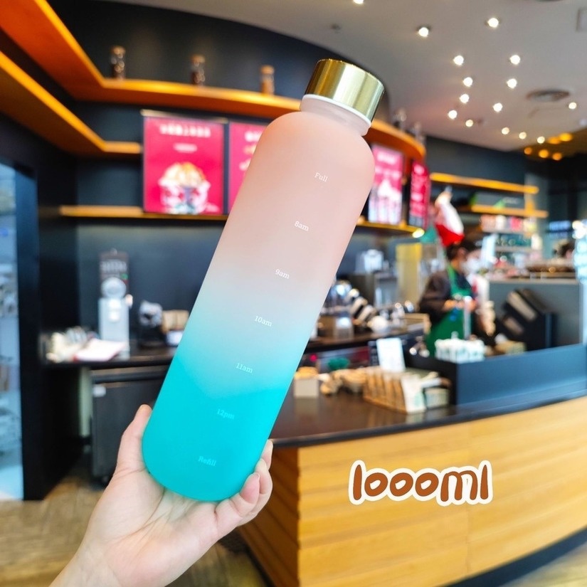 Botol Air Minum Portable Bahan Plastik Kapasitas 1000ml Dengan Skala Waktu Untuk Fitness