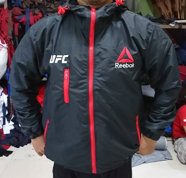 Jaket Kantor Kerja Tracker Windbreaker Reebook Reebok UFC Indonesia Hitam Black Jumbo Big Size XXL
