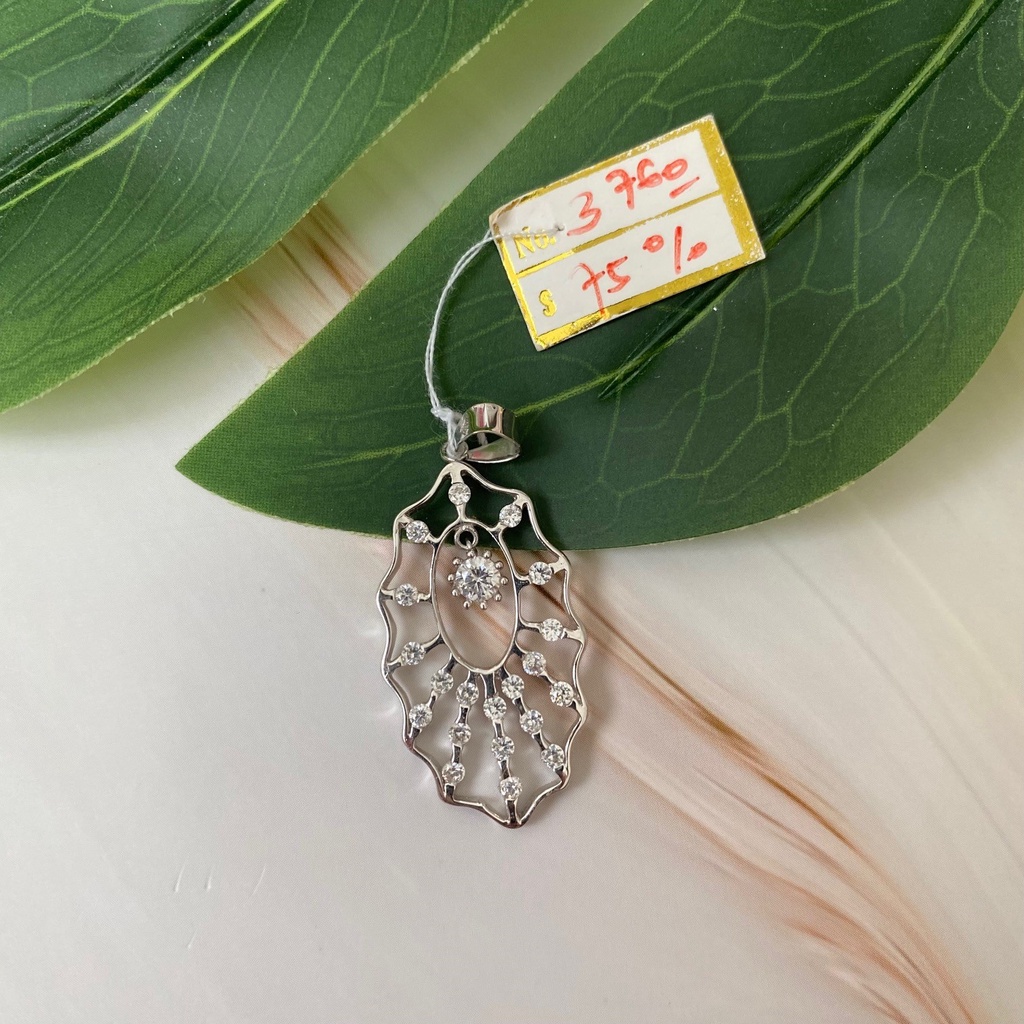 Liontin Emas Putih Fashion Zircon Kadar 75% 3.76 Gram (Tanpa Kalung)