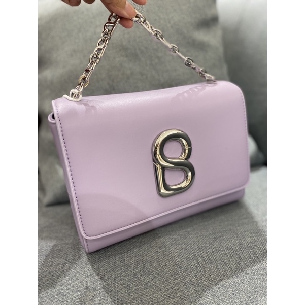 Buttonscarves Alva Sling Bag in Lilac