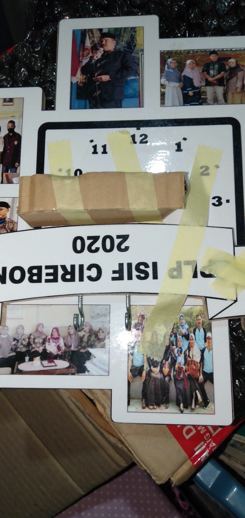 Jam Dinding Karakter Kayu Vintage Bahan Mdf Kado Unik Lucu Kado Ultah Jam Frame Hiasan Dinding