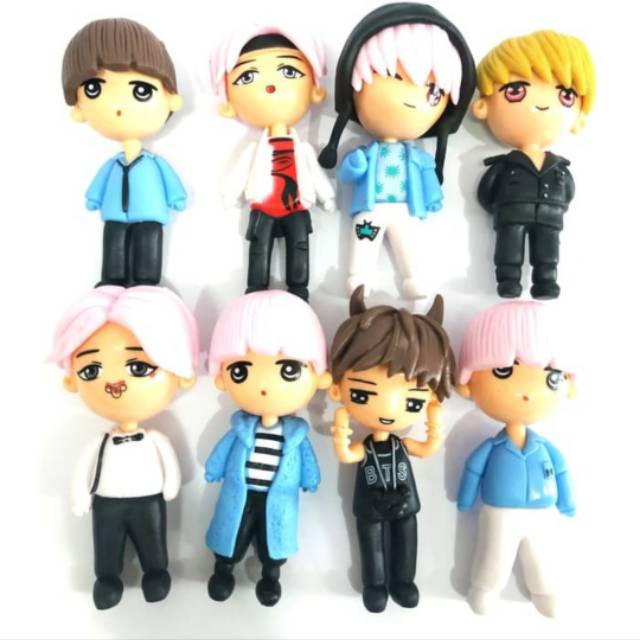 MOMBABY1 Mainan Anak Figure Set BTS sudah lengkap 1 set