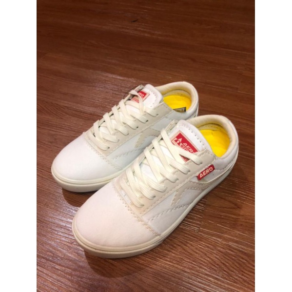 Aerostreet Massive Low Putih BNIB - Sepatu Sneakers Casual