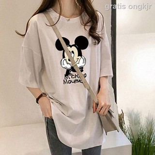 Kaos T Shirt Wanita Model Potongan Longgar Lengan Pendek Kaos T Shirt Wanita Model Potongan Longgar Lengan Pendek
