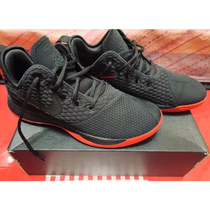 NIKE LEBRON WITNESS III.  SECOND - ORIGINAL - GOOD CONDITION