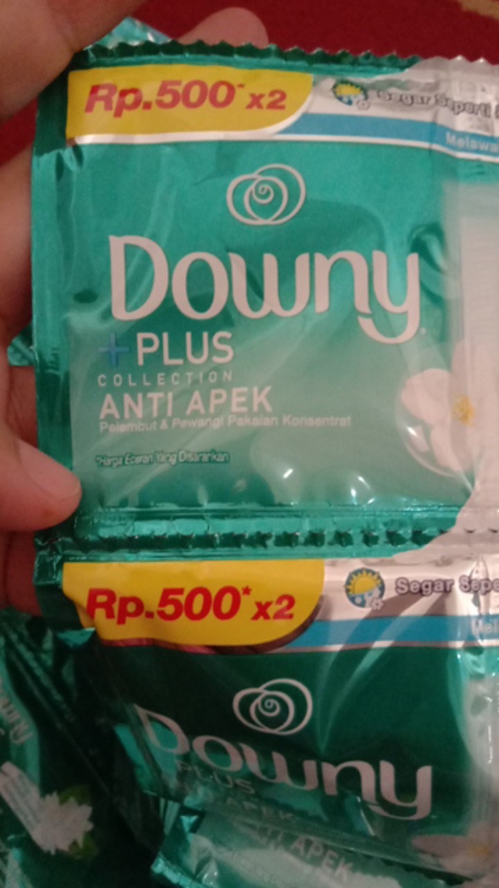 Downy Anti Apek Renceng @500 Sachet (1 Renceng Isi 24 Pcs)