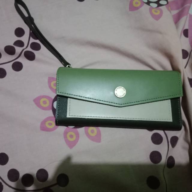 dompet merk ken done