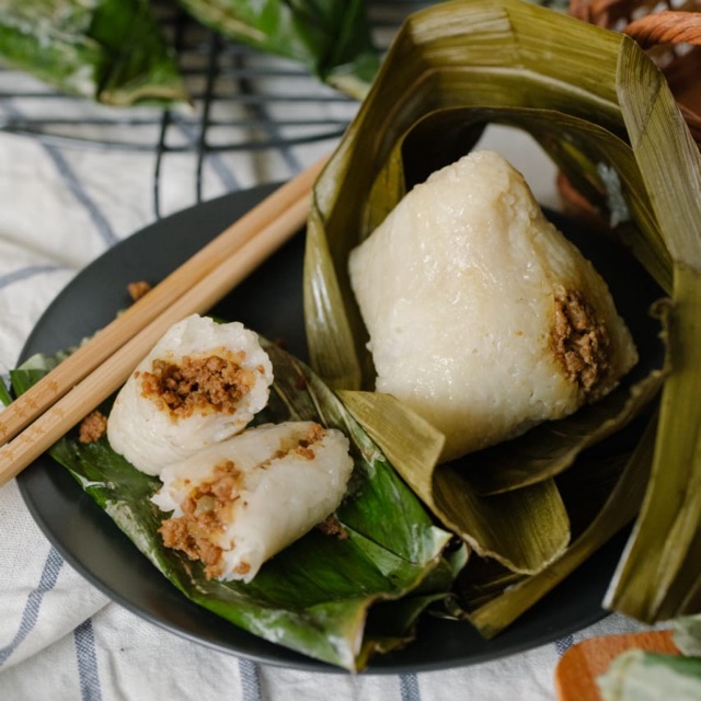 

Lemper Ayam /Babi