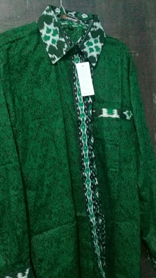 Kemeja Batik Pria Lengan Panjang Regular Size  M L Xl Xxl Danabrata Batik Motif Mega Hijau Kode 033