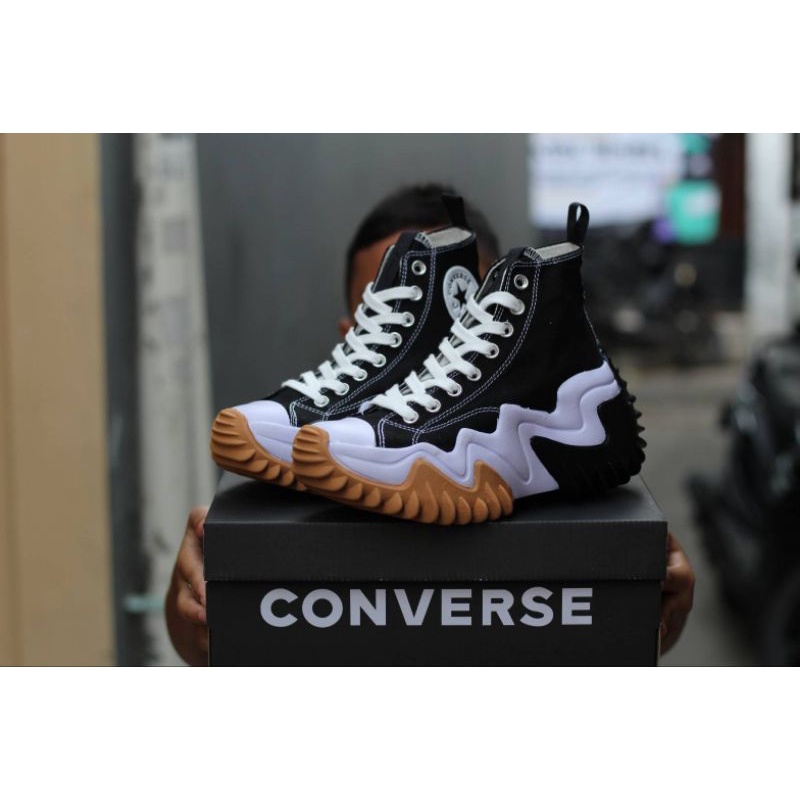 Converse Run Star Motion