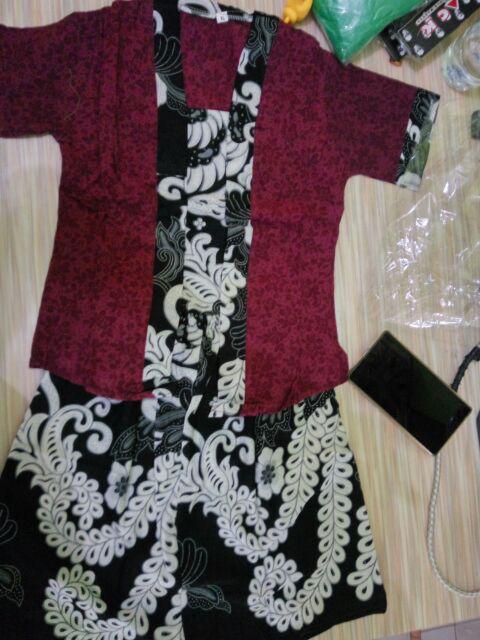 Kutu Baru Anak Usia 1,2,3,4,5,6,7,8,9,10,11,12 Tahun Setelan Kebaya Lengan Pendek + Rok Batik