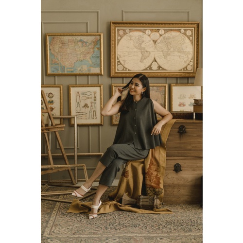 Maven Forry Top in Pigeon Blue / Tea Rose / Mountain View | Blouse Biru Ungu