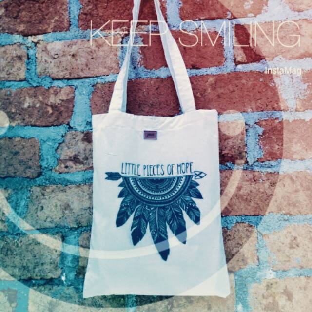 

Tas totebag vintage lukis dreamcharter kado lucu