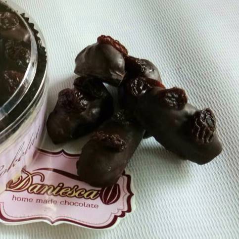 

Kurma Cokelat Coklat Kismis