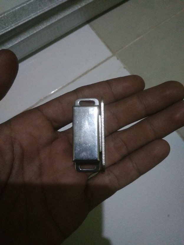 Magnet Tempel (33x46)x16x13 Untuk Pintu Kabinet  Ca008a Stainless 1pcs Magnetic Catch Minimalis