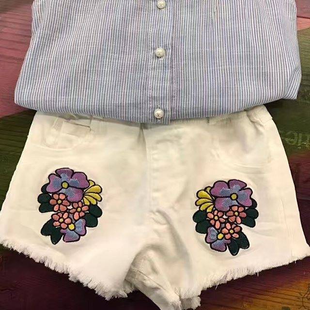 GA2462 DAISY PANTS WHITE / celana pendek robek anak perempuan korea putih