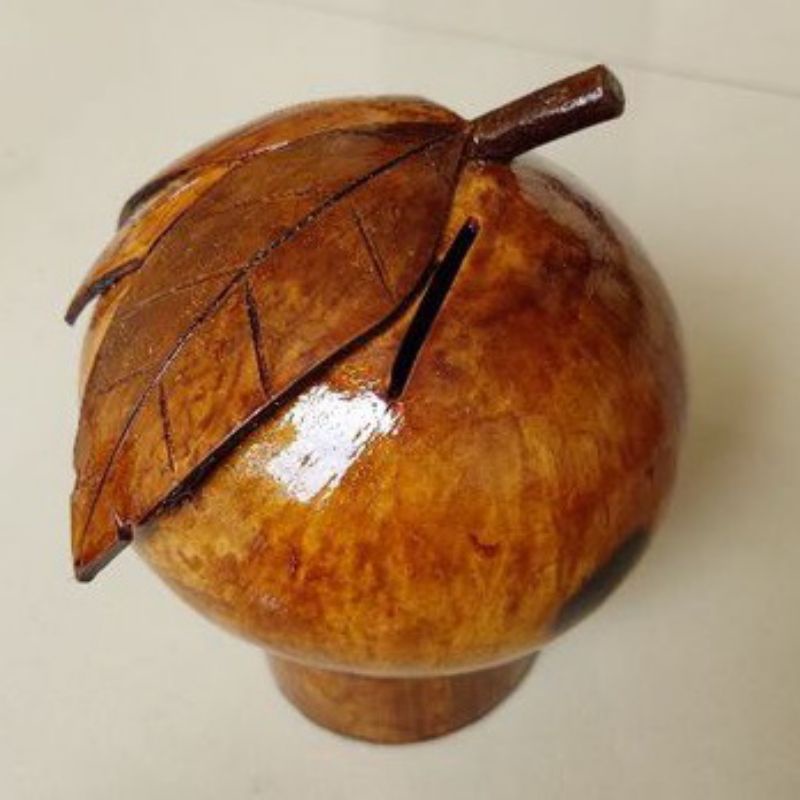 Celengan batok kelapa