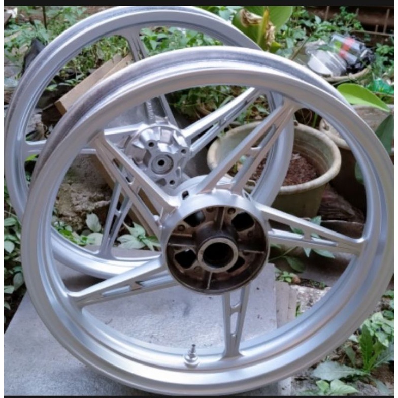 Velg Pelk Racing Depan Belakang Motor Yamaha Jupiter MX New 135CC Original