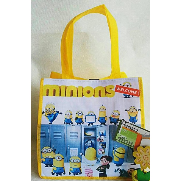 

Premium Product!!! Tas Souvenir Ulang Tahun, Minnion - Paling Dicari