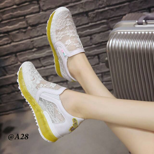 BEST SELLER SEPATU WANITA SEPATU WEDGES BROKAT BUTTERFLY KOREA A28 SEPATU BATAM SEPATU IMPORT