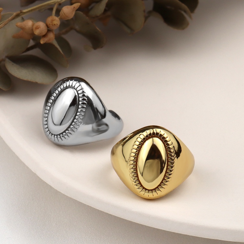 Cincin Model Terbuka adjustable Bentuk oval Warna Emas Gaya Eropa Amerika Untuk Wanita