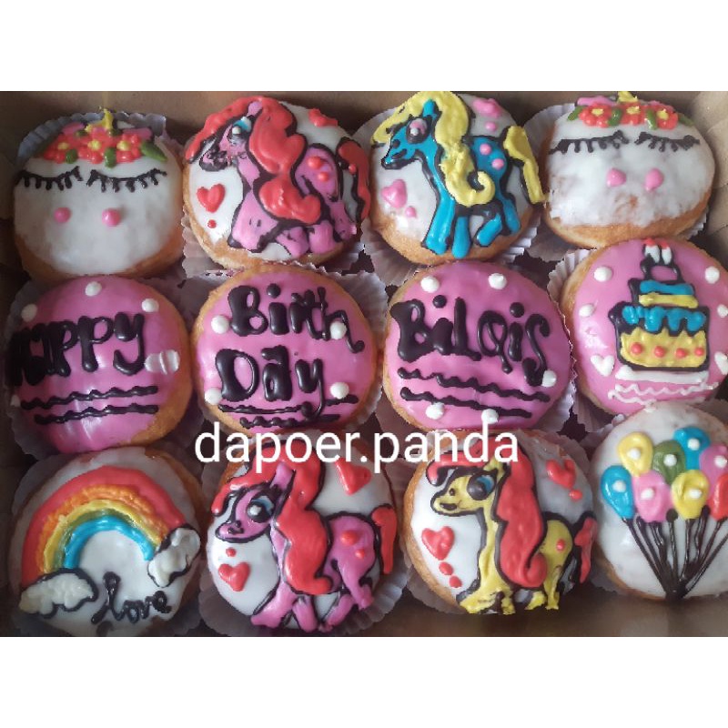 

Donat ultah /donat karakter kuda pony isi 12 pcs