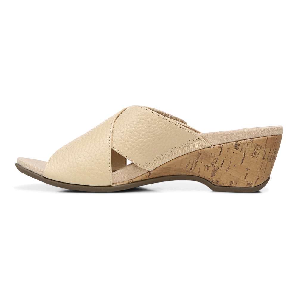 Vionic Leticia Semolina Wedges Wanita