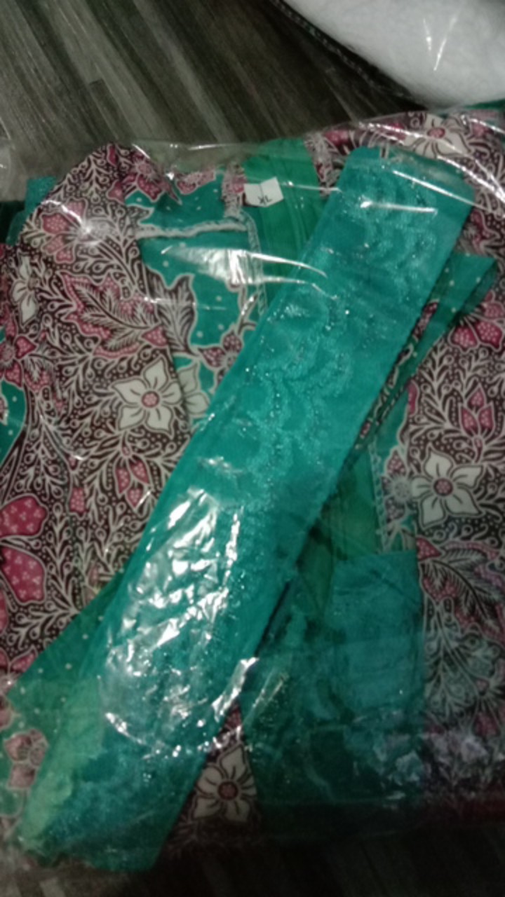 Batik Couple 080 Sarimbit Wanita Brukat Seragam Keluarga Katun Cibulan (harga Terpisah)