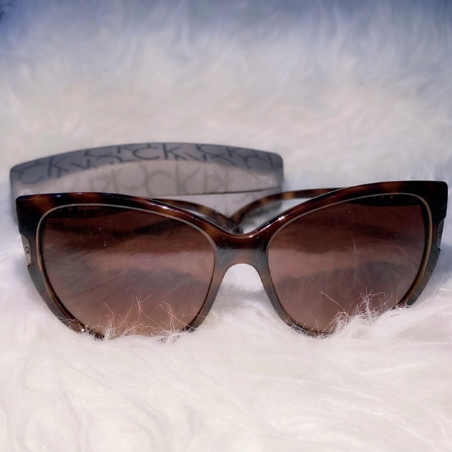 Preloved Kacamata Calvin Klein