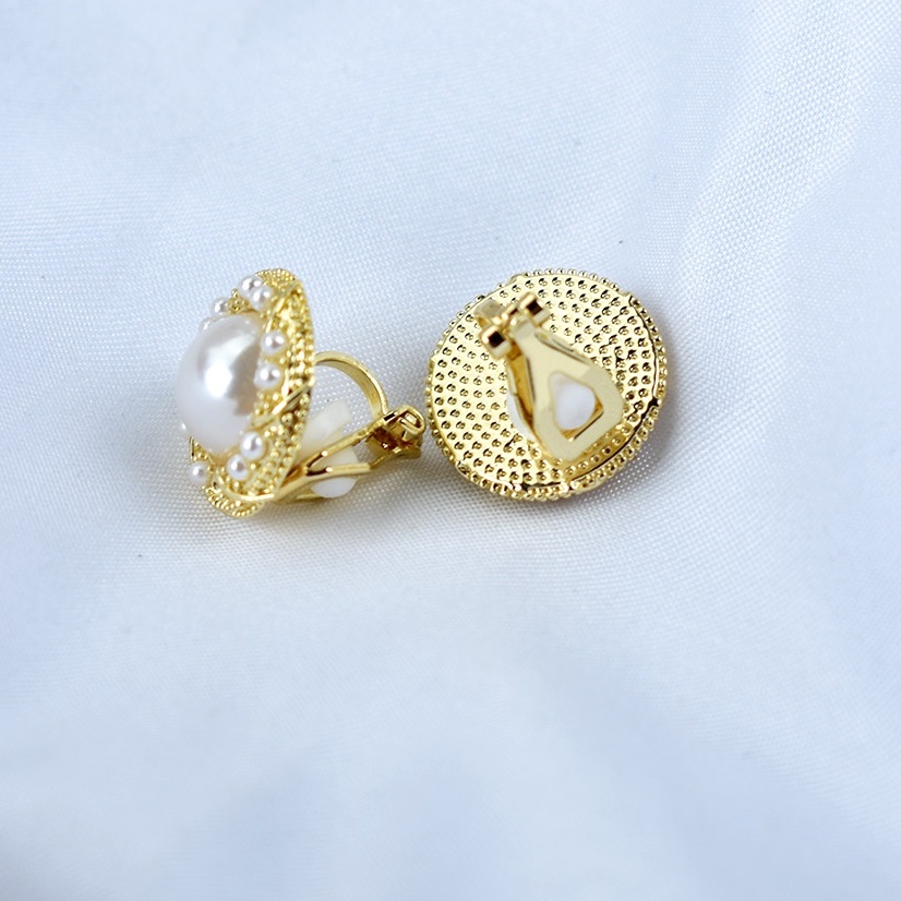 Anting Klip On Tanpa Tindik Desain Geometri Hias Mutiara Imitasi Warna Emas Untuk Wanita