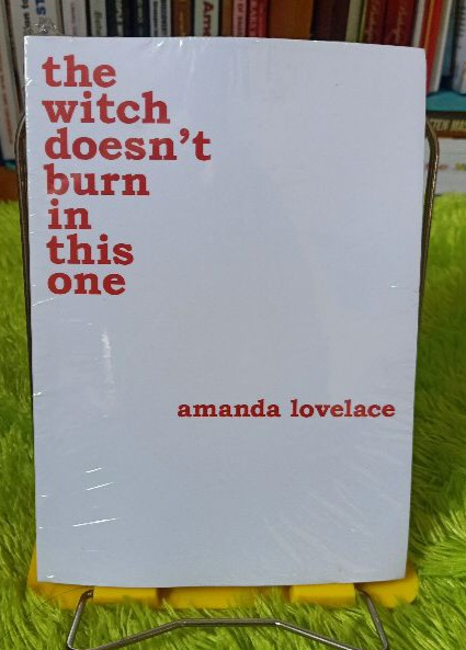 Buku Novel : The witch doesn't burn in this one - Pustaka.Utama