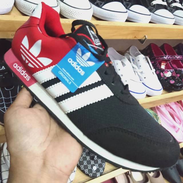 Sepatu adidas sport