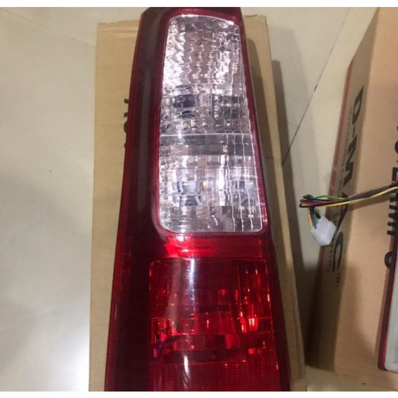 Stop lamp assy avanza old tahun 2004 , 2005 , 2006 / Lampu belakang