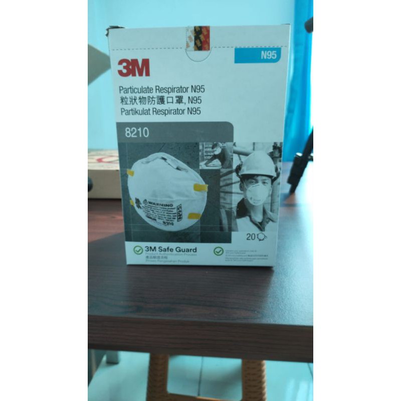 N95 8210 3M ORIGINAL BERHOLOGRAM MASK / MASKER N95 8210 / 3M / 8210
