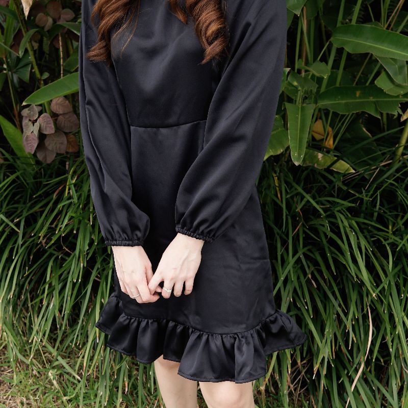 Avore - Moira Dress in Black - Dress Wanita