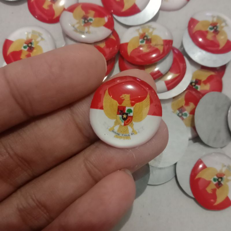 Pin resin Logo garuda merah putih