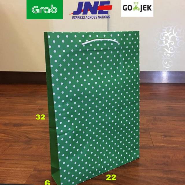 

Paperbag Pembelian min 20pcs/ kelipatan 20pcs Paperbag 22x6x32 Polkadot Hijau Motif Tas Kertas Tas Tali Goodie Bag Shopping