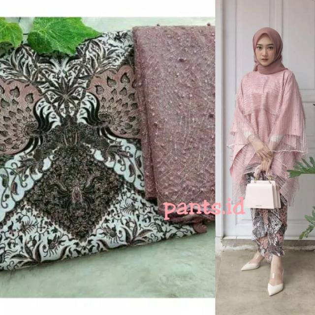 King Kain  Batik Jarik Kebaya Coupe Set Brukat Katun Primis 